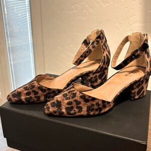 Torrid, size 9W, velvet leopard print 2” heels.